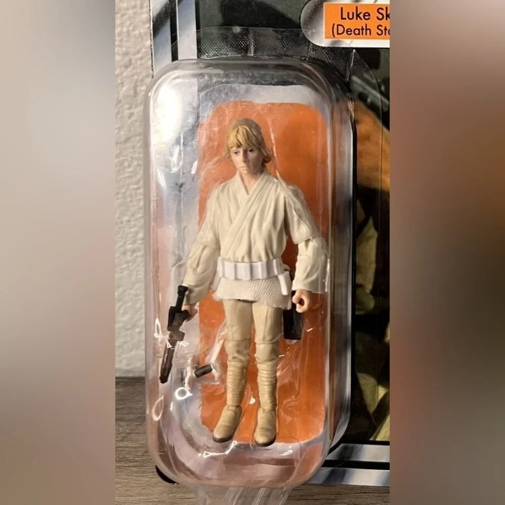 Star Wars NEW Hasbro Vintage Collection (VC39) Luke Skywalker Death Star Escape - Picture 5 of 6